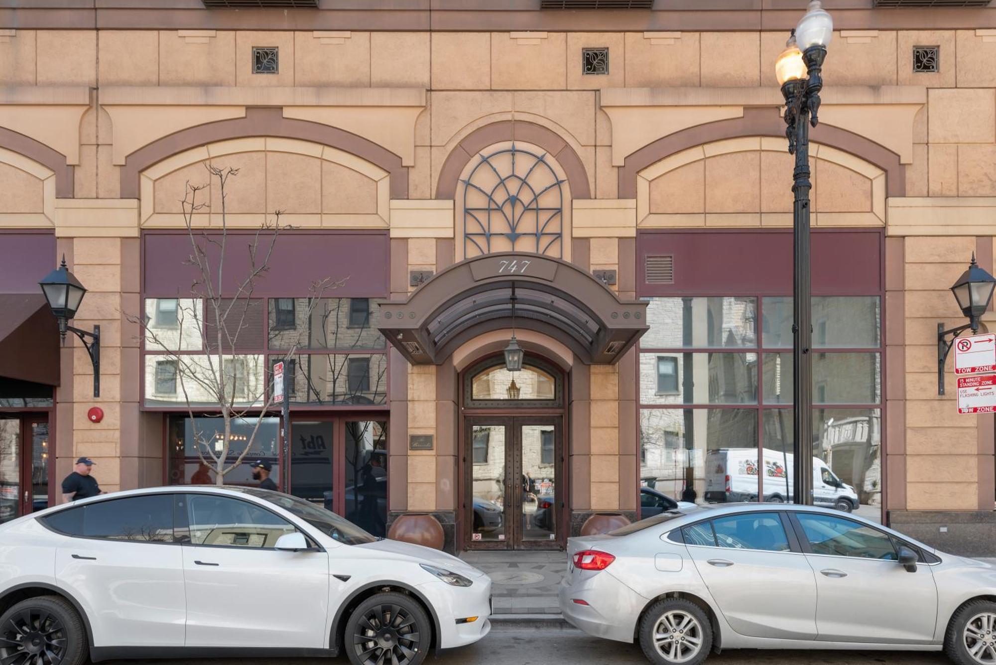 The Bernardin Gold Coast Luxury Apartments Near Magnificent Mile Chicago Exterior foto