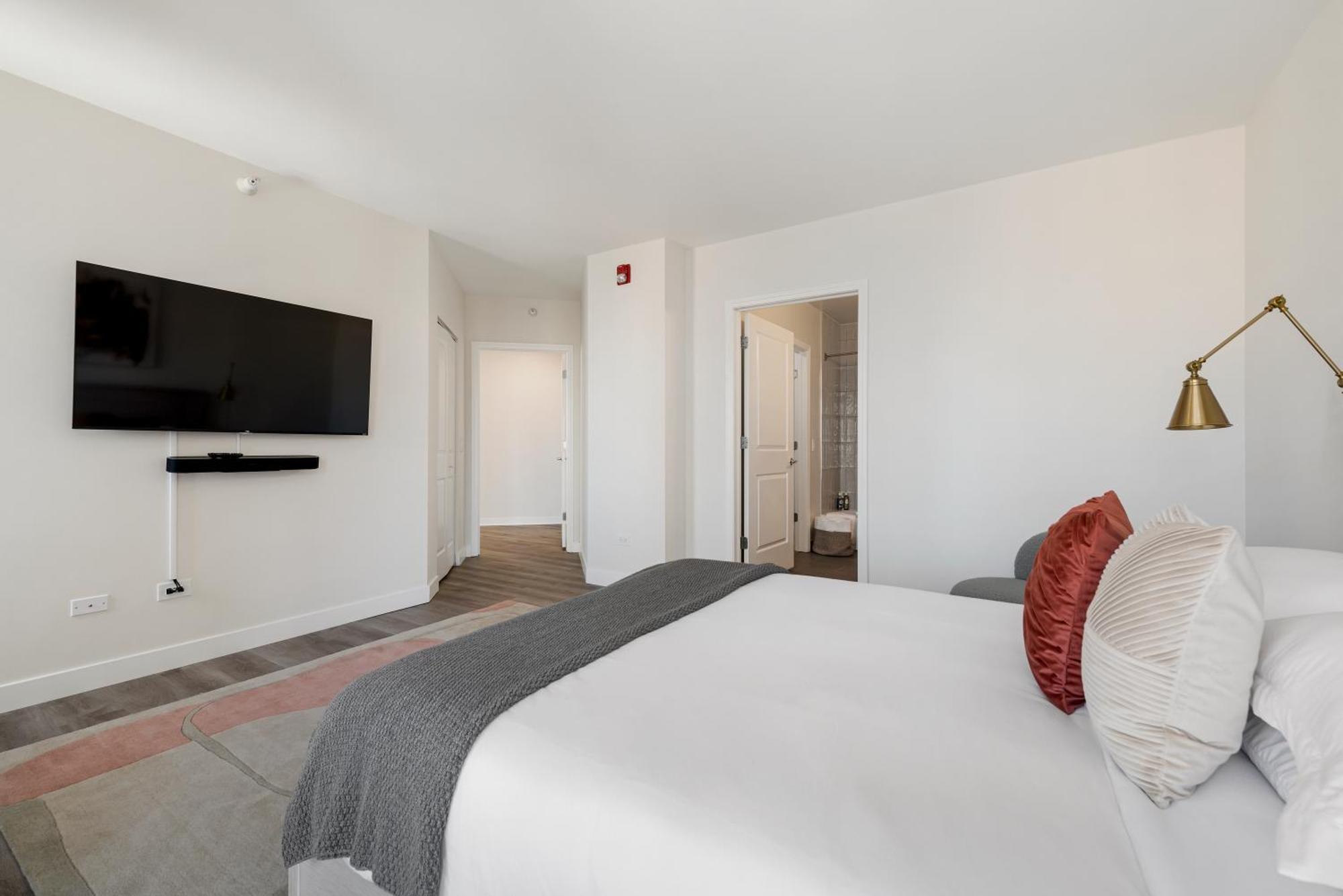 The Bernardin Gold Coast Luxury Apartments Near Magnificent Mile Chicago Exterior foto